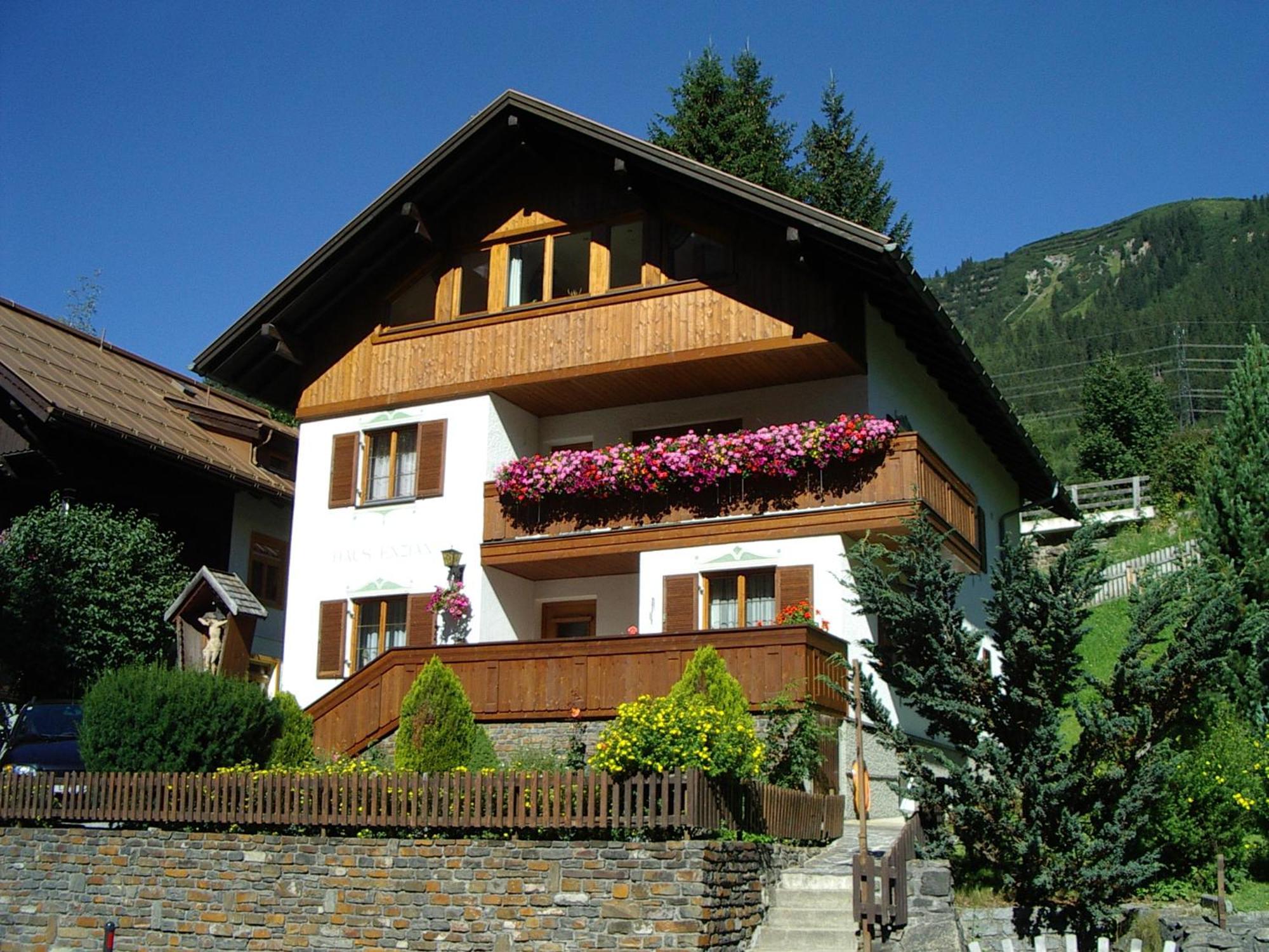 Haus Enzian Bed and Breakfast Sankt Anton am Arlberg Buitenkant foto
